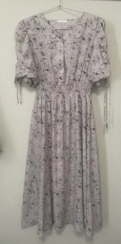 花柄パフスリーブワンピース