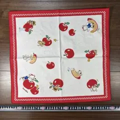 【難あり】リンゴとキャラクターのハンカチ 087