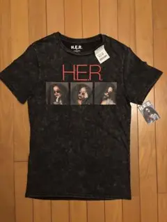H.E.R 半袖Tシャツ