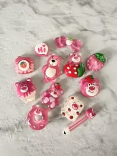 ロッツォ　デコパーツ　トイストーリー　クマ　苺　ピンク　パーツ　キャラクター