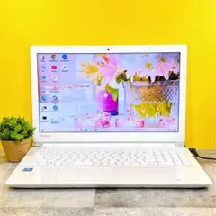 新品SSD搭載で快適✨かわいい白❣薄型 カメラ付きノートパソコン 仕事や趣味に♪