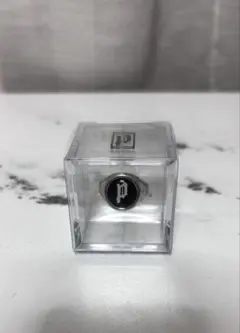 POINTLESS JOURNEY TOY RING "P" BLACK