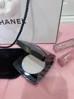 新品未使用　CHANEL ルミエールドゥローシャン フェイスパウダー 限定品 国内完売】限定ハイライト シャネル ルミエールドゥローシャン