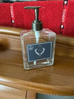 美品・サボン　ガラス製ポンプボトル SABON