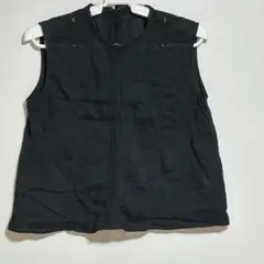 ちょうどいい透け感　ノースリーブシャツ　背中ボタン　シンプル　再生繊維使用エコ