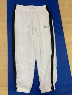【美品】NIKEナイロンパンツ 白