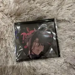 終ヴィル　ハート缶バッジ　アドルフ