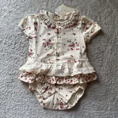【新品】センスオブワンダー　野いちご　フリルロンパース　80センチ新生児出産準備