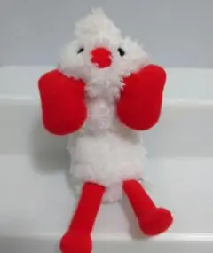 白と赤の鳥型ぬいぐるみ