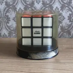 ツクダオリジナル ルービックキューブ 1980年 当時物 初期パッケージ 取説付 Amazon | 最終品＃1980年製 元祖 ルービック キューブ販売元