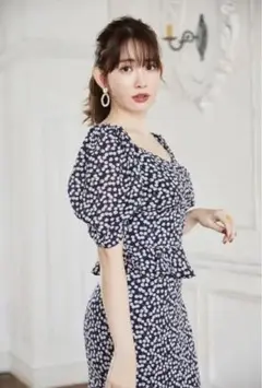 Her lip to Cherry Pattern Two Piece Navy