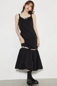 rienda バルーンヘムハングキャミOP BLK