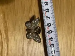 バタフライ　ピンバッチ　蝶