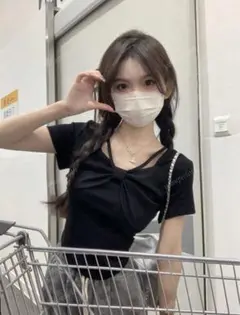 リボン付き ブラック 半袖Tシャツ