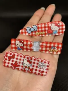 ハローキティ チェック柄ヘアピン 3個セット