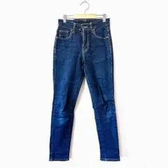 Item thumbnail for item d3ec62f4-2f33-4852-9a61-dab1eaf5a55e