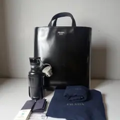 プラダ　レザートートバッグ 専用ボトル　ブラック　ユニセックス　RFID搭載