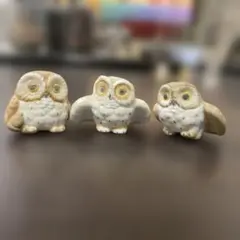 可愛らしいフクロウの陶器置物 3つ