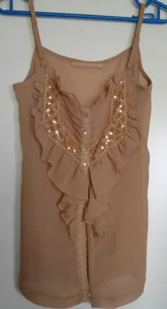 ベージュ フリル シフォン キャミソール