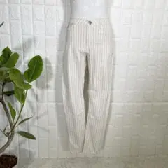 【LOWRYS FARM】パンツ(M)アイボリー スリム 股深