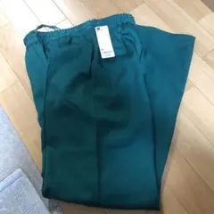 GU カジュアルパンツ Mサイズ 55 GREEN