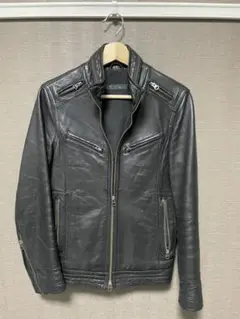レザージャケット 春ライダースジャケット　冬コーデに