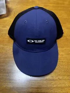 Oakley メッシュバックキャップ ネイビー
