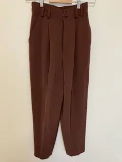 ワインレッドタック入り スラックス