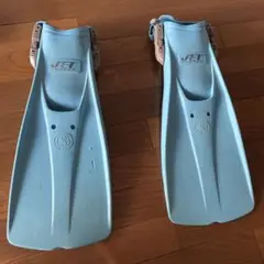 ジェット　フィン J.25-26 E.41-43 A.7-9