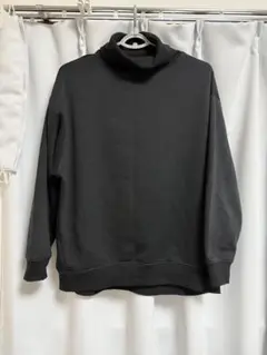 CLOSSHI ブラックタートルネックスウェット　裏起毛