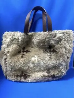 Item thumbnail for item deec6305-1d7f-4851-b1e4-18554c4cac82