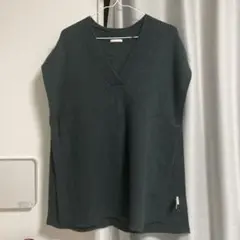 GU ニットベスト 緑