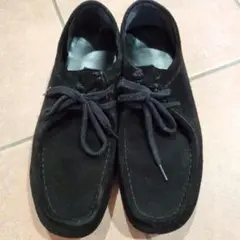 送料無料 GUジーユー ブラックスエードレースアップシューズモカシンClarks