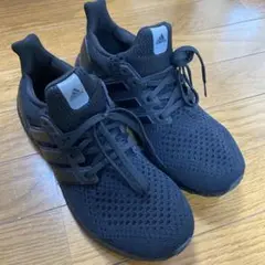 adidas ウルトラブースト DNA