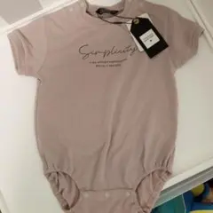 シンプルなロンパース