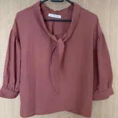 MAJESTIC LEGON ブラウンリボン付きシャツ
