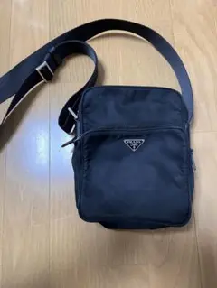極美品】PRADA ショルダーバッグ 三角ロゴ ナイロン ブラック
