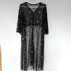 35 ブラック 花柄刺繍 のシースルーロングチュニック