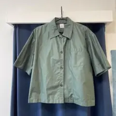 カーキ 半袖シャツ