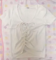 ホワイト フロントリボン Tシャツ Mサイズ