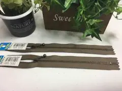 玉付きファスナー