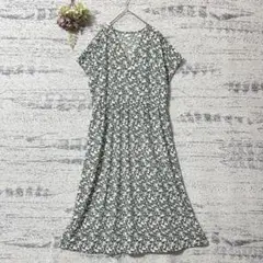 ユニクロ　joy of printクレープジャージーワンピース　グリーン系　L