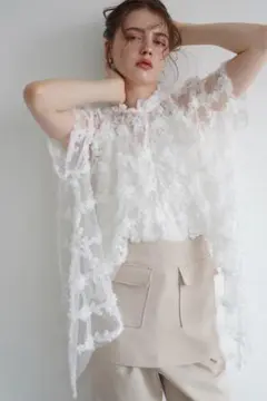 Acka airy sheer blouse メイクポーチセット