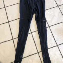 Nike スリムフィットタイツ ブラック　スポーツタイツ　インナータイツ