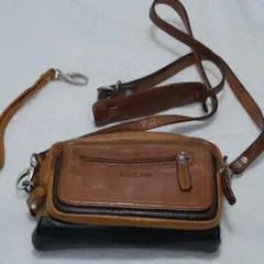 Pangil Mint レザーショルダーバッグ