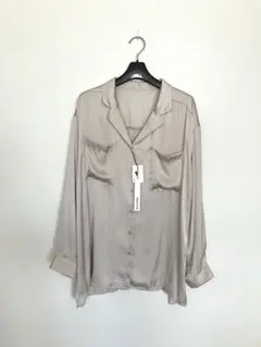 ◆新品未使用 タグ付き RADIATE 光沢 シャツ ブラウス