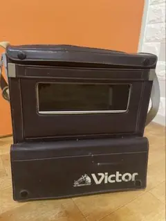 Item thumbnail for item 073768cd-2bf3-41f3-8f32-6ec45c27a41a