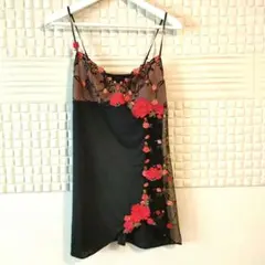 【美品】サルート薔薇刺繍入りキャミソール