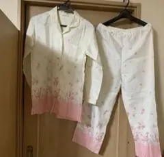 花柄レディースパジャマ　サイズM