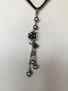 バラのペンダントトップのみ